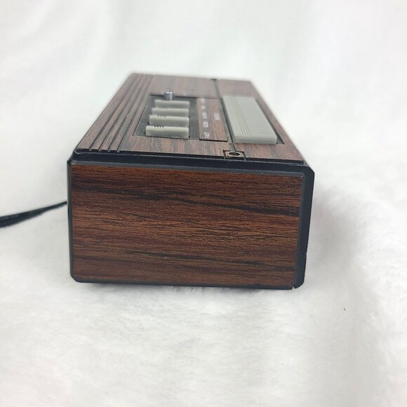 KMC 521 Alarm Clock Wood Grain Vintage Hong Kong Digital Display WORKS - Picture 7 of 11